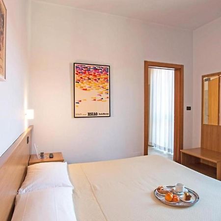 Hotel Lux Алесандрия Екстериор снимка