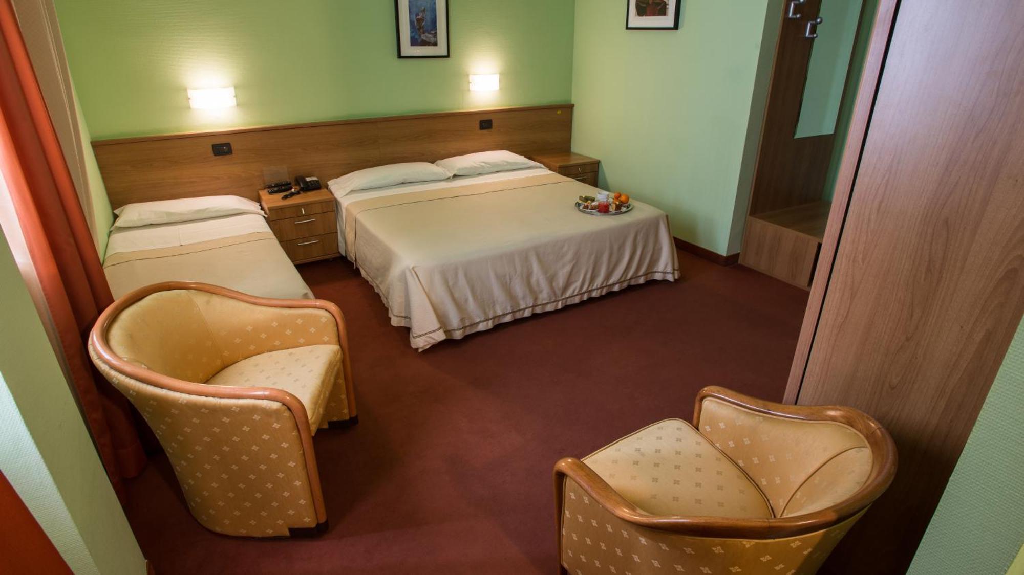 Hotel Lux Алесандрия Екстериор снимка
