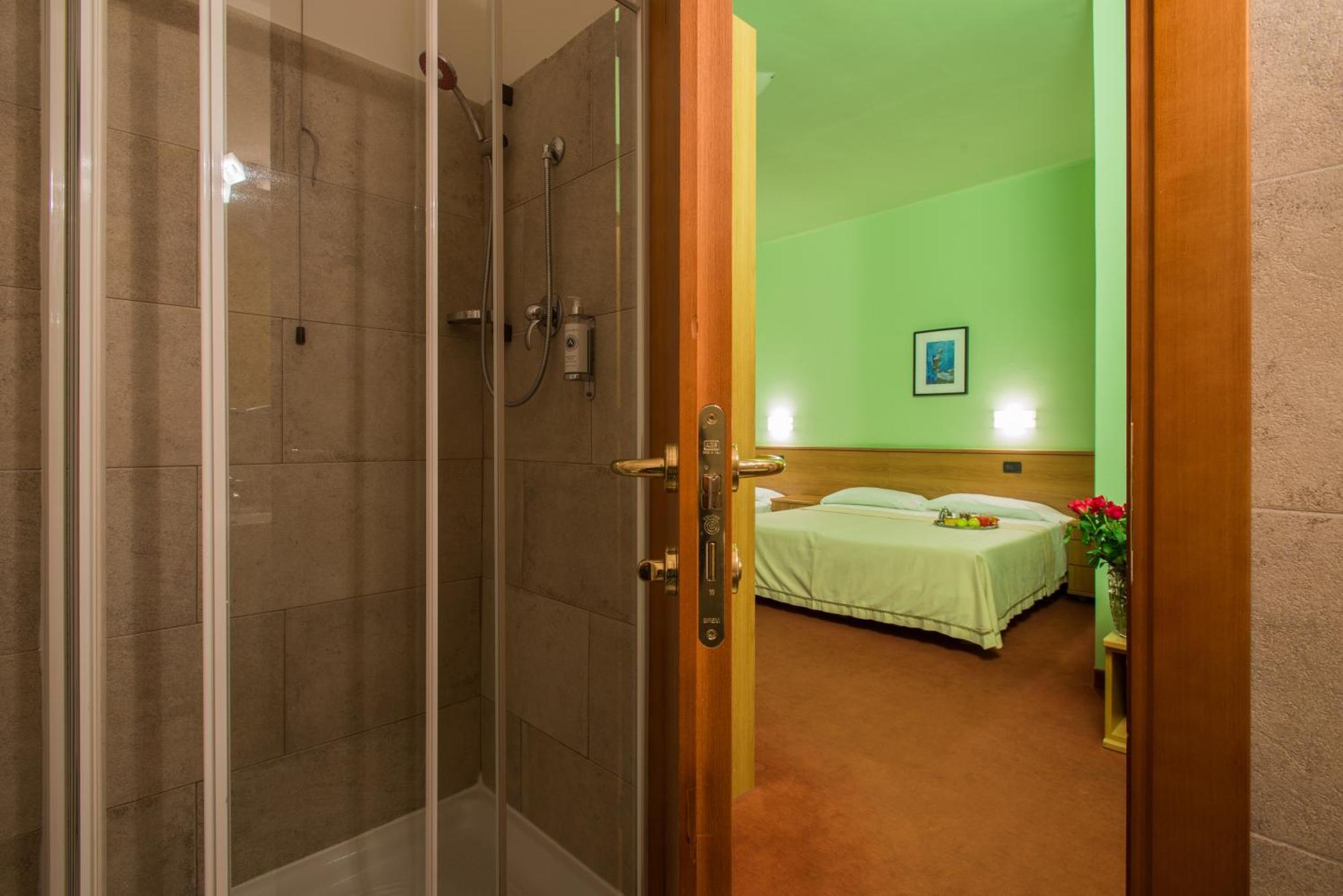 Hotel Lux Алесандрия Екстериор снимка